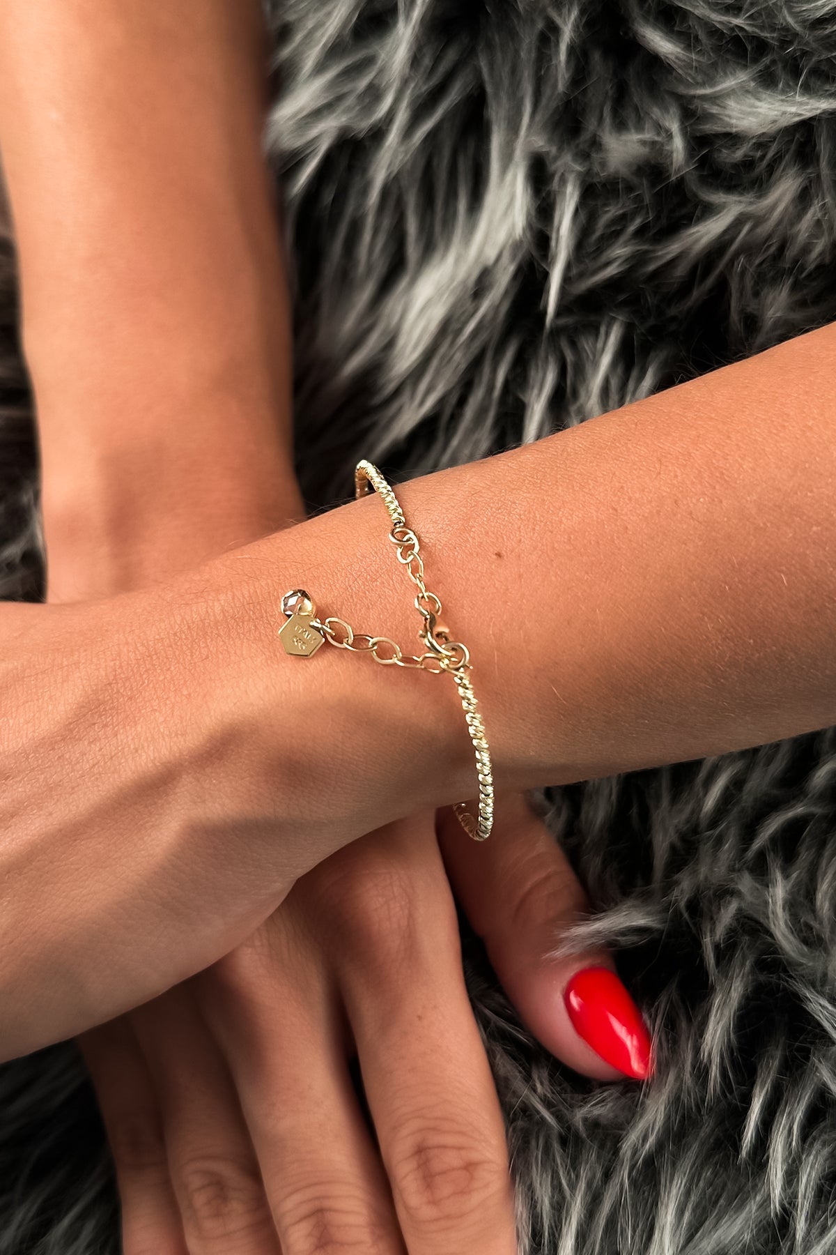 14ct Gold 1 Row Dorica Cuff Bracelet-2