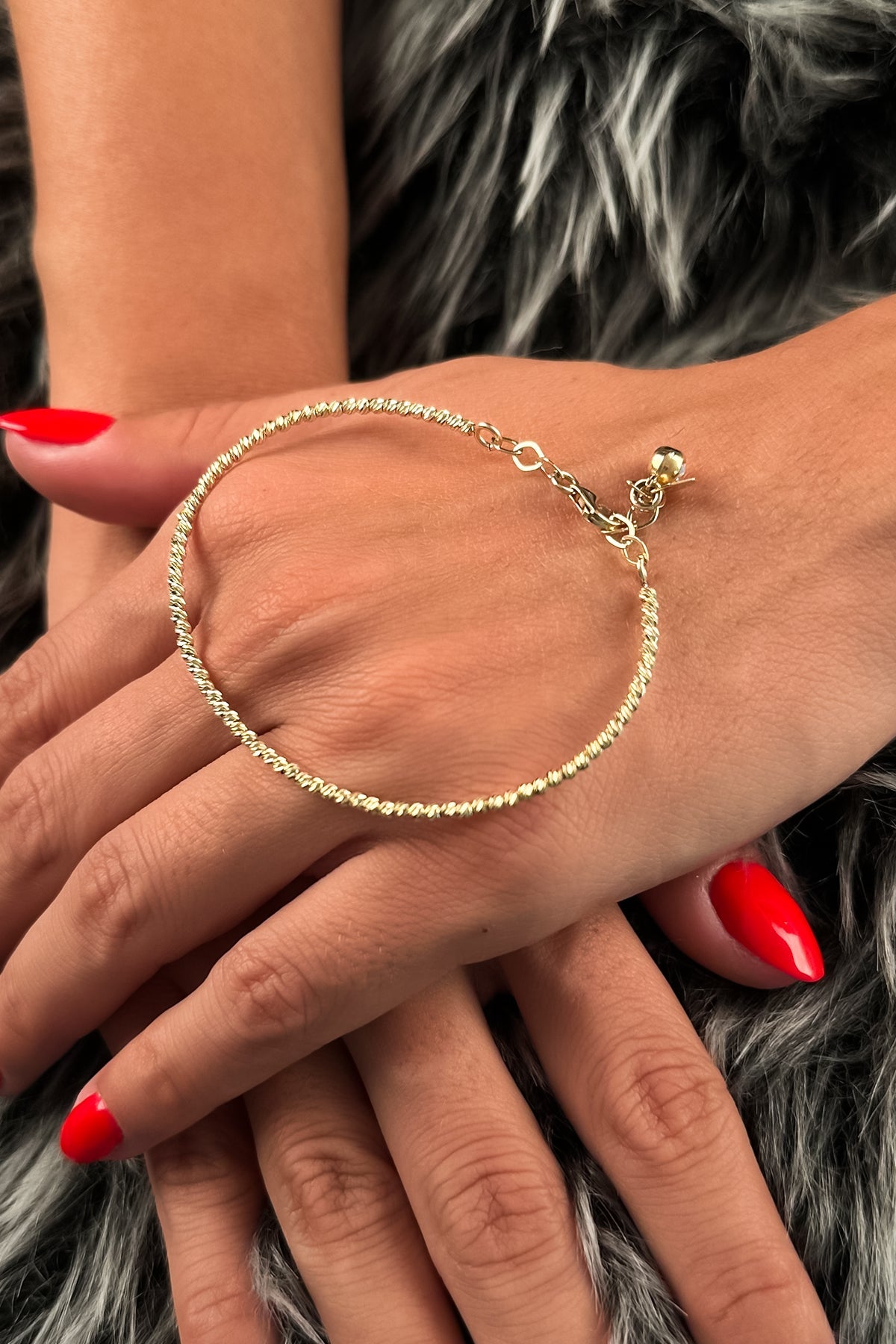 14ct Gold 1 Row Dorica Cuff Bracelet-3