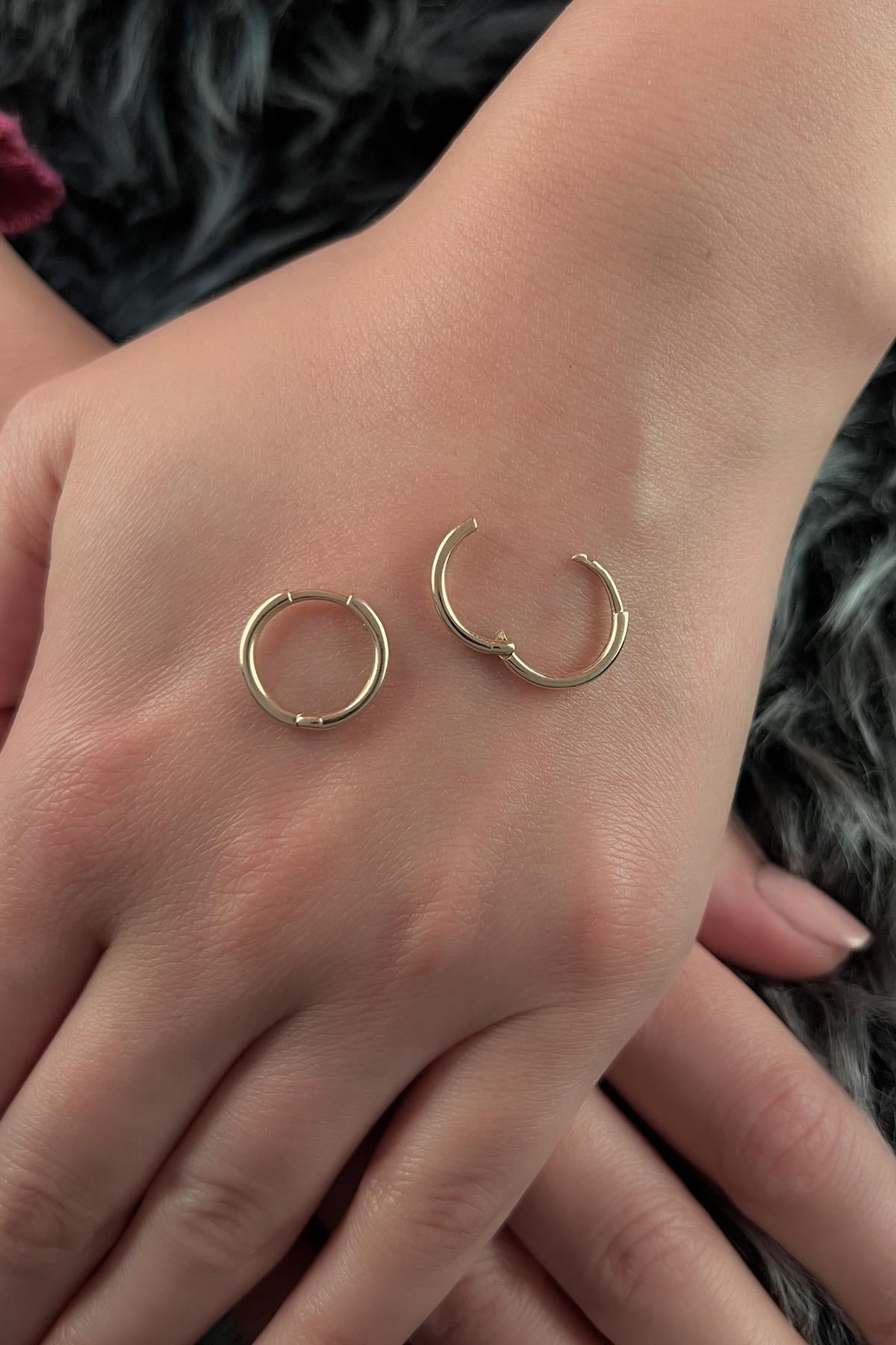 14ct  Gold Plain Hoop Earrings-1