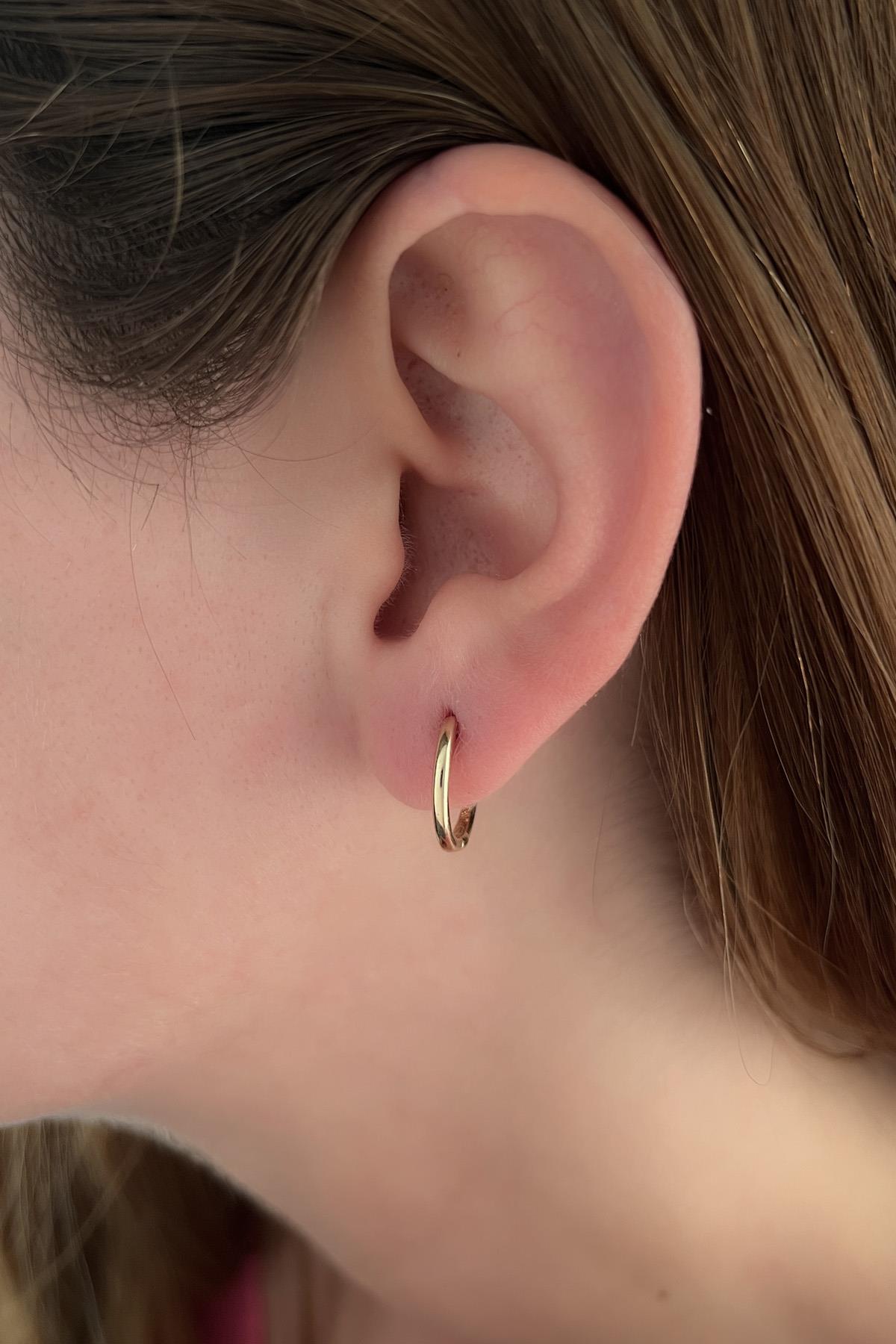Orecchini a cerchio semplici in oro da 14 ct-0